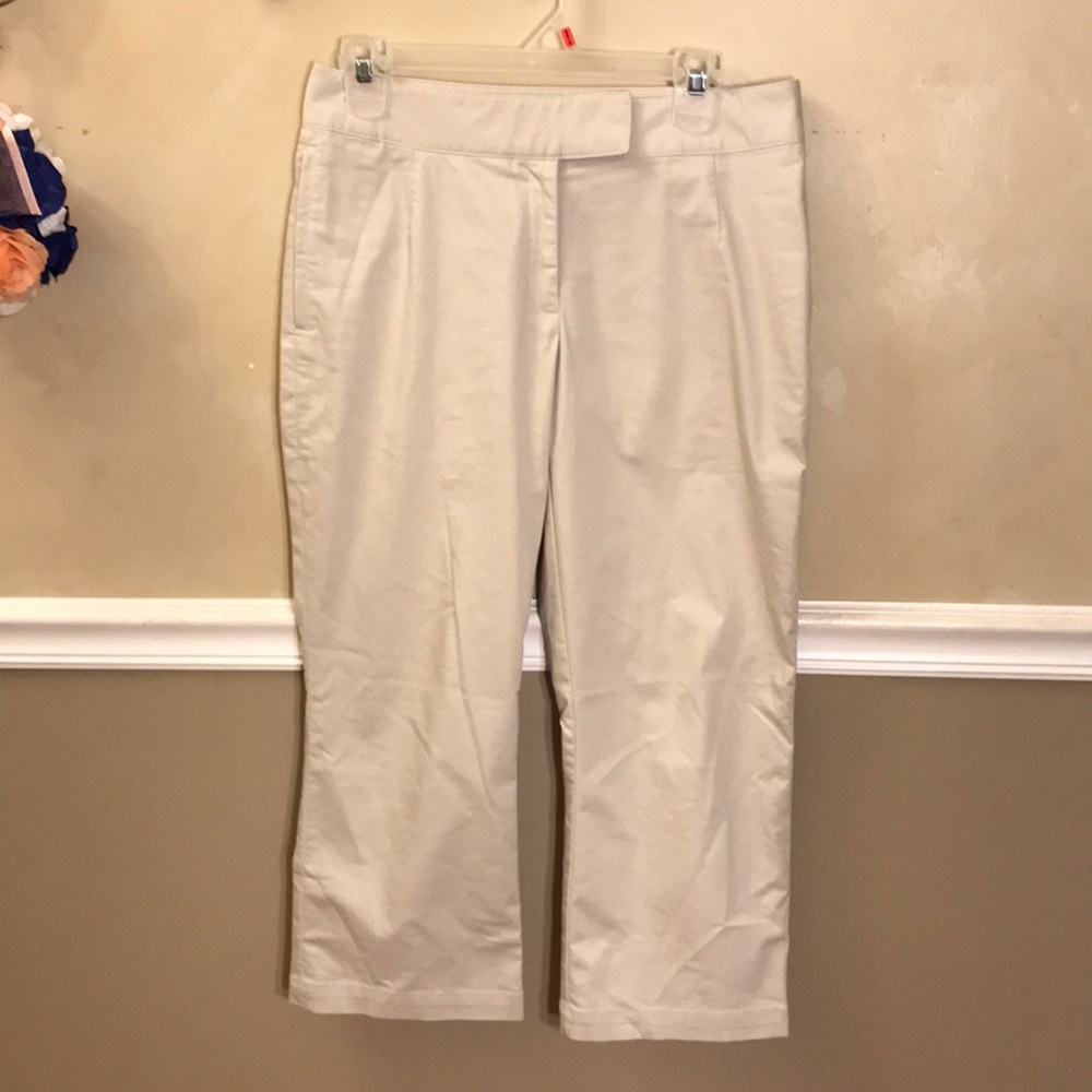Nike Cream Tan Capris Relaxed Fit
